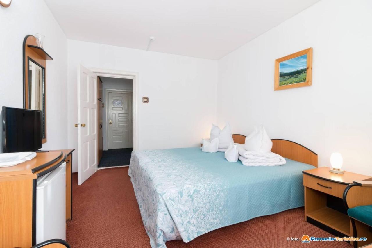 Hotel Bradul Durau Esterno foto