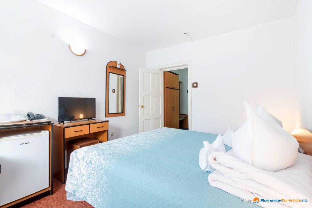 Hotel Bradul Durau Esterno foto