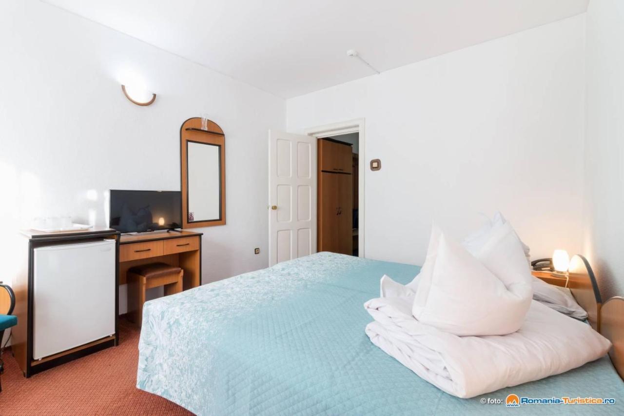 Hotel Bradul Durau Esterno foto