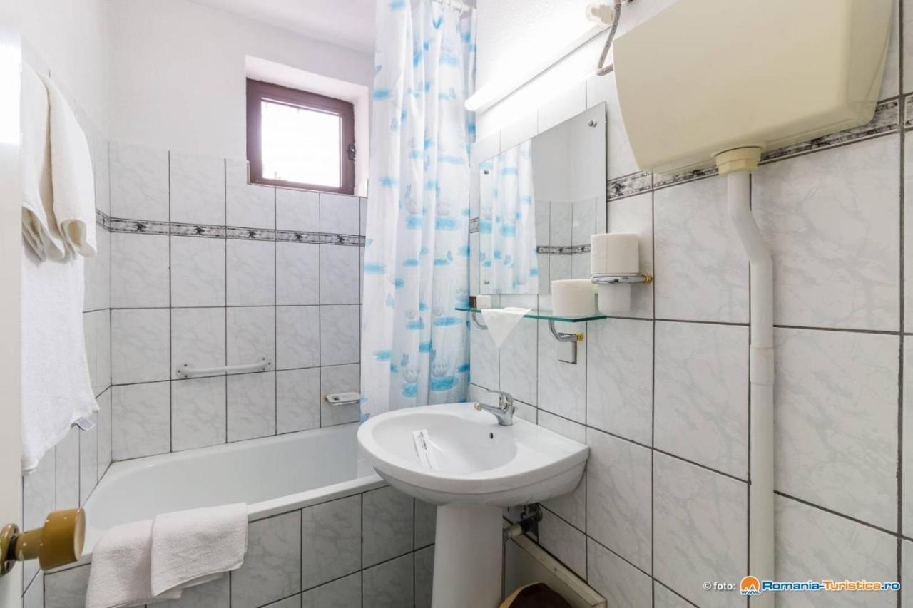 Hotel Bradul Durau Esterno foto