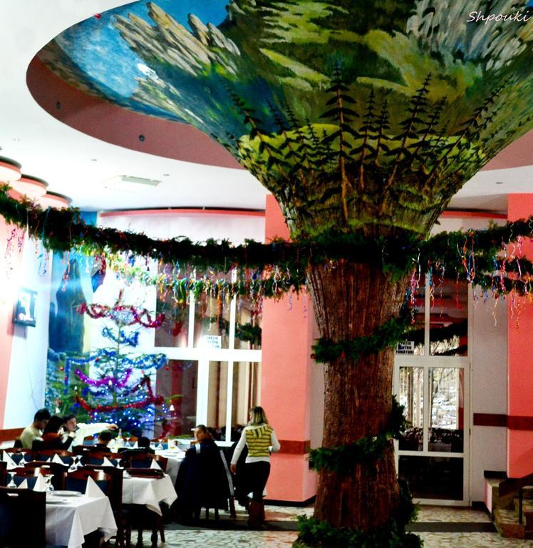 Hotel Bradul Durau Esterno foto