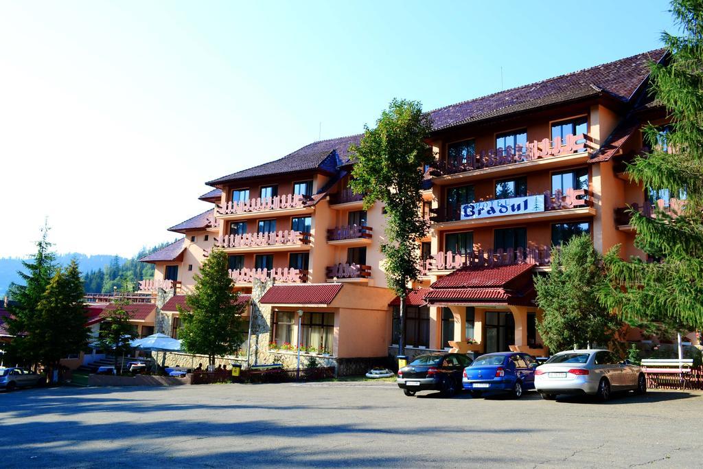 Hotel Bradul Durau Esterno foto